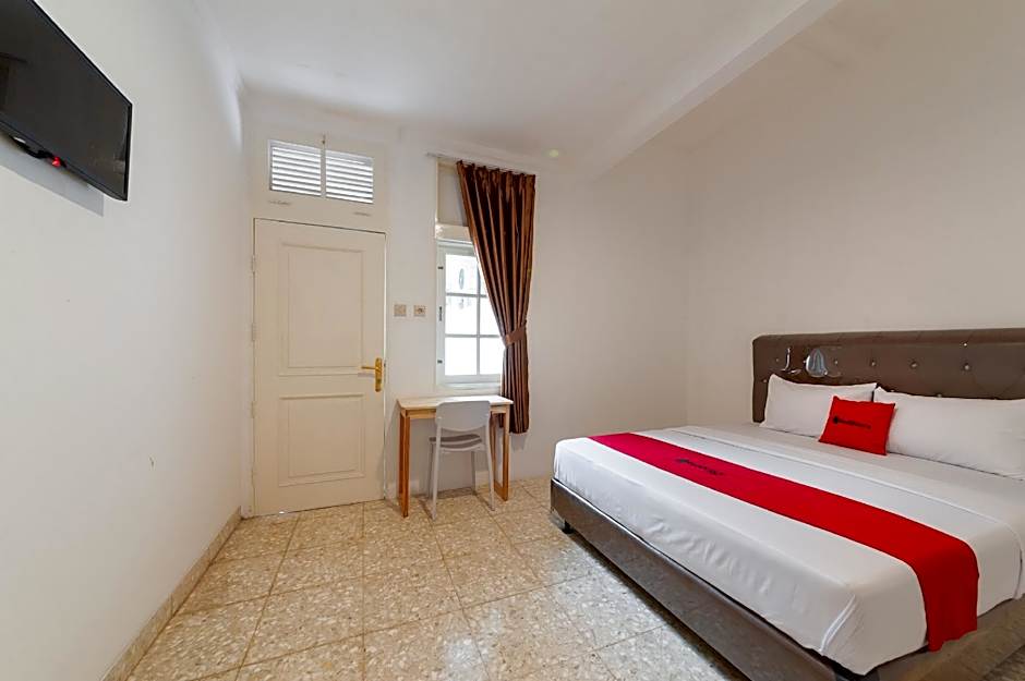 RedDoorz @ Kemang Dalam