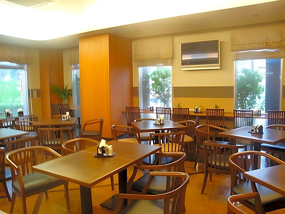 Hotel Route Inn Naha Tomariko