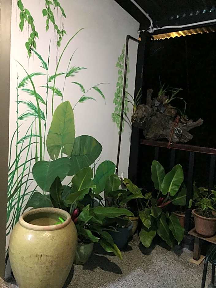 Hikers Sleep Port Guesthouse