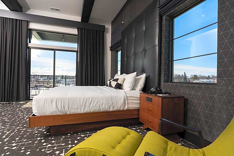 The Earl in Charlevoix