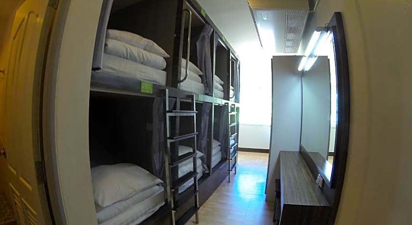 walking street hostel by new wave