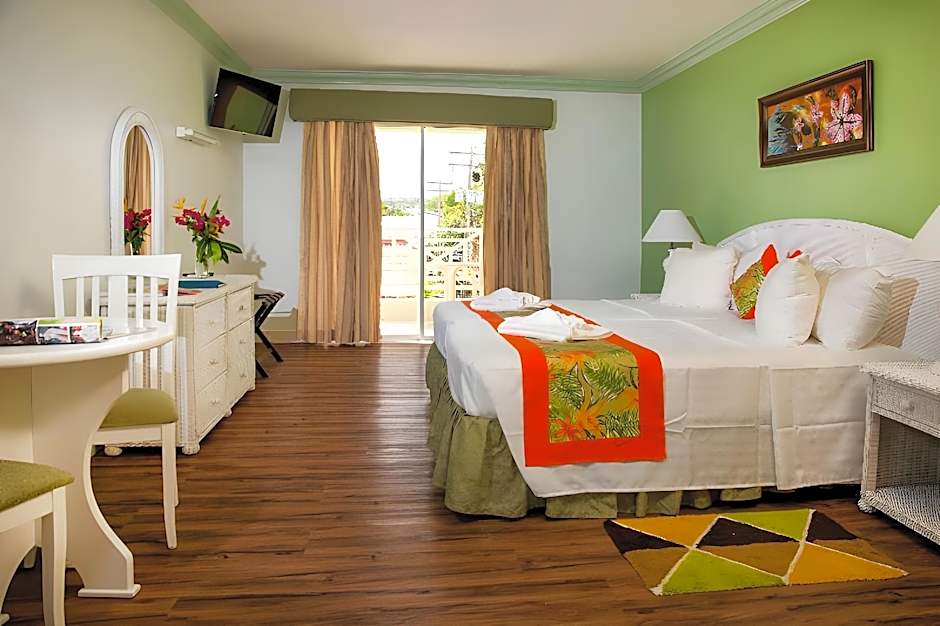 Dover Beach Hotel
