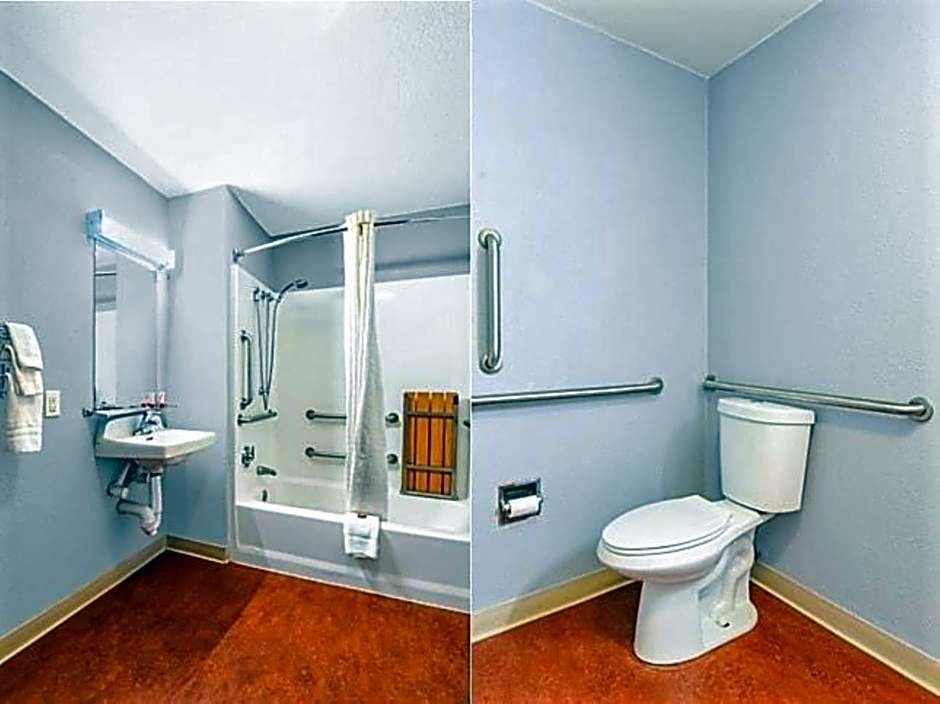 OYO Hotel Irving DFW Airport South