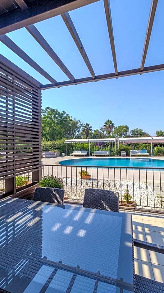 Aydos Hotels & Breeze Restaurant