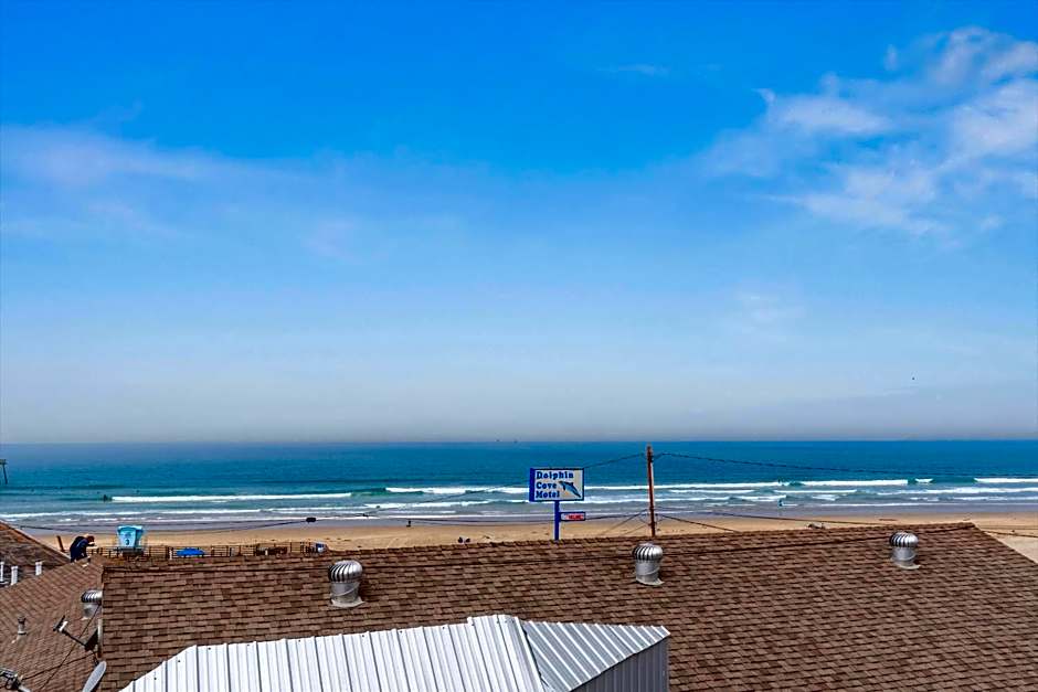 Beach House Inn & Suites