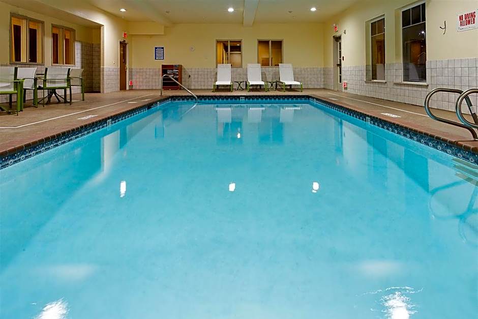 Holiday Inn Express Hotel & Suites Canyonville