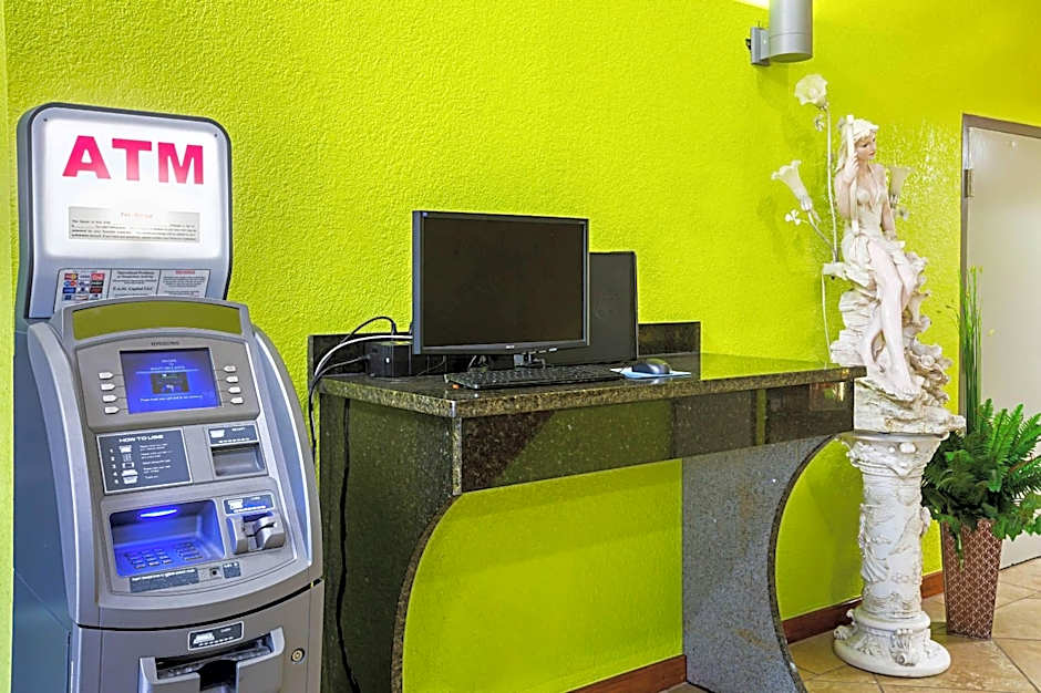 Quality Inn & Suites Near Six Flags East