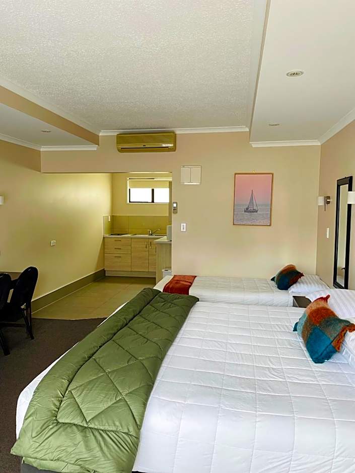 Kauri Court Motel and Apartments