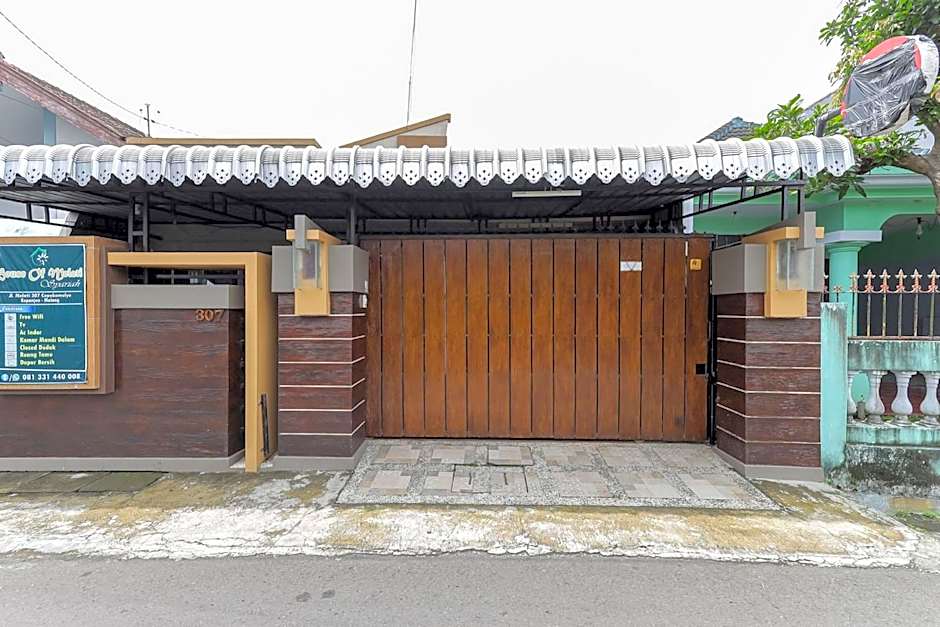 RedDoorz Syariah @ House Of Melati Kepanjen