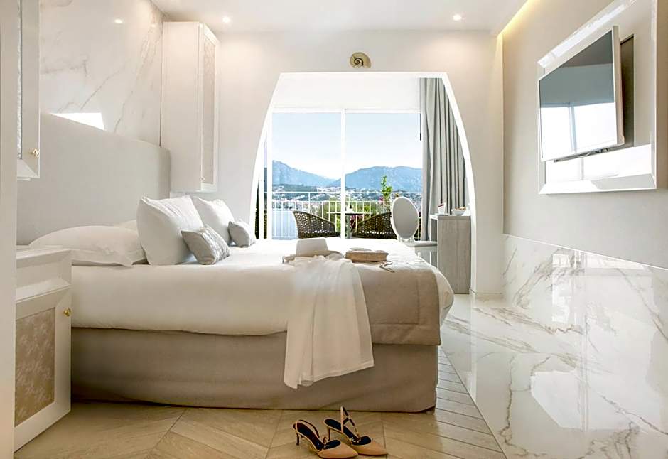 Foto 1 daripada 4 — Chic, Sea View