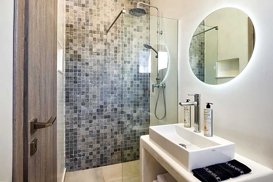 Santorinn Suites Fira