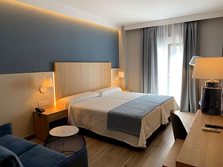 Hotel Puerta del Mar - Adults Recommended