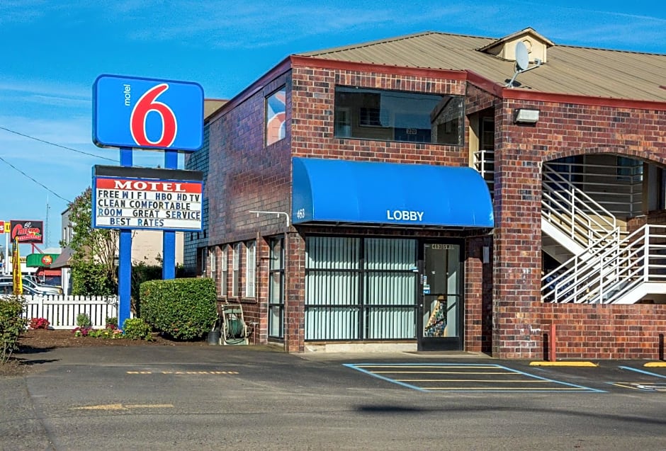 Motel 6-Canby, OR