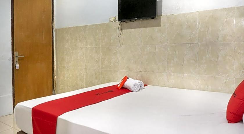 RedDoorz @ Hotel Surabaya Sumenep