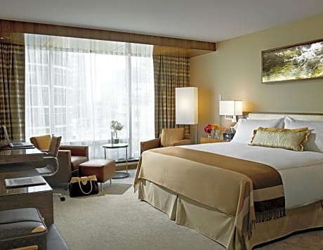 Fairmont Gold City View room with King Bed