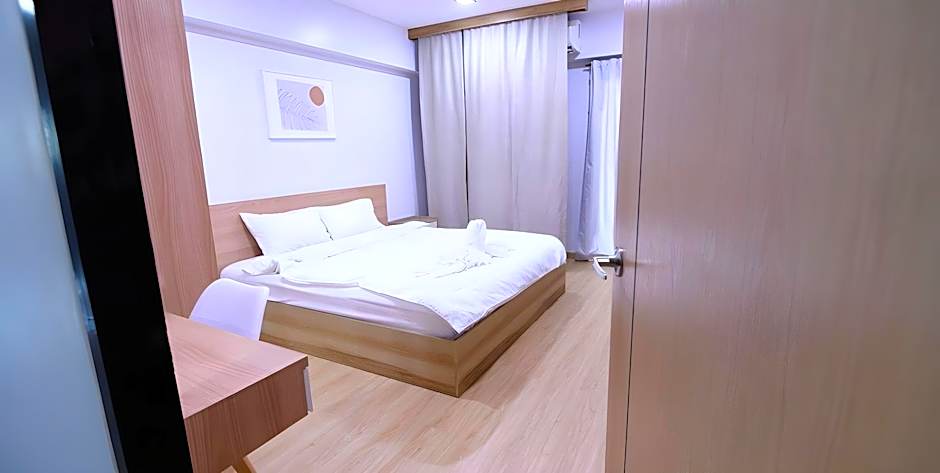 Creston Grand Hotel Suphan Buri