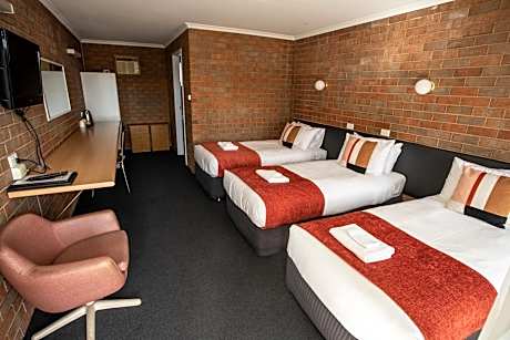 Moama Motel Triple Room
