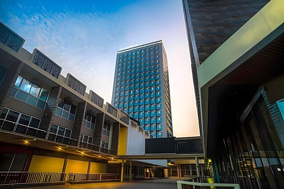 Harper Premier Nagoya Batam