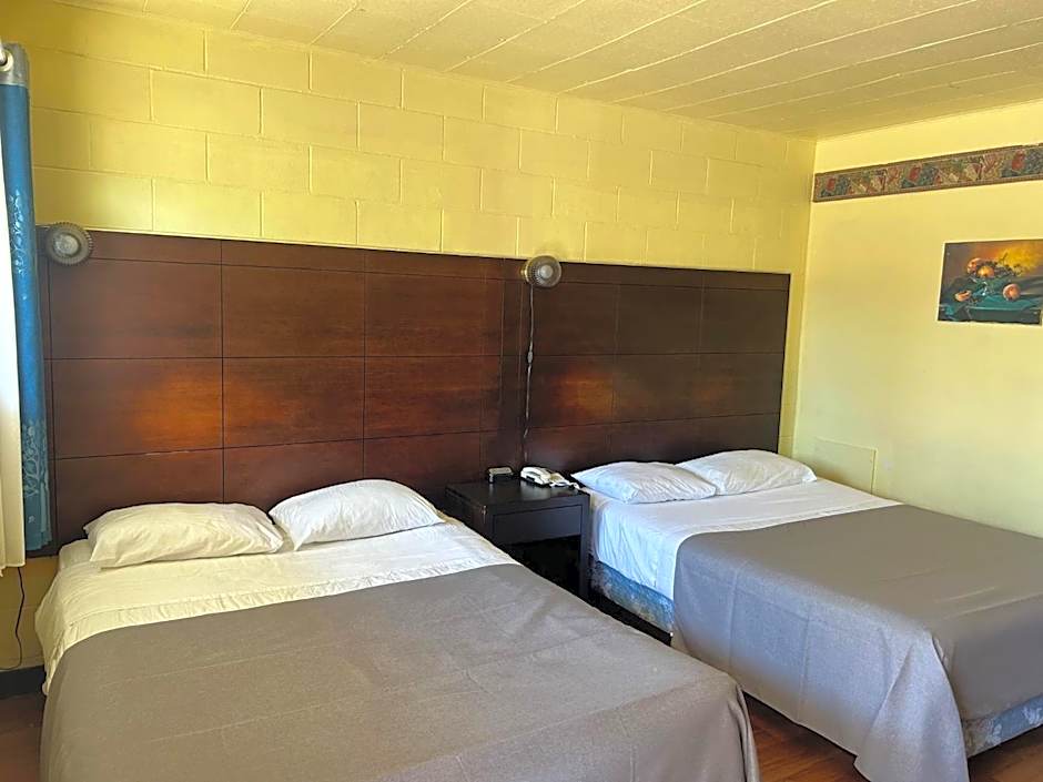 Motel R-100