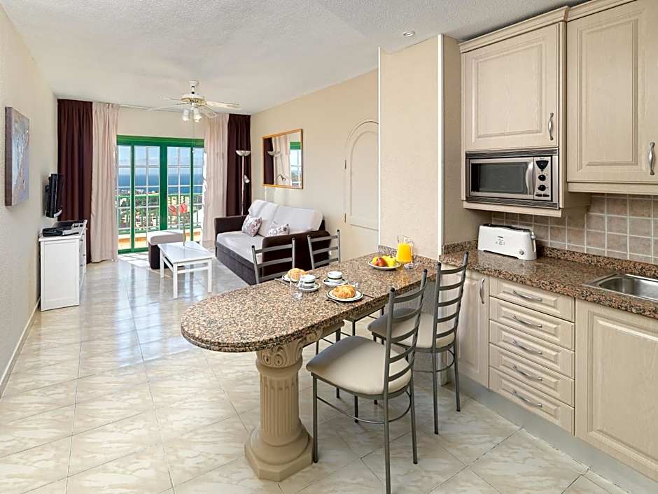 Regency Torviscas Apartments and Suites