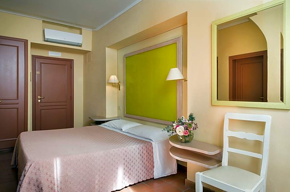 Foto 1 di 2 di Single Room without View