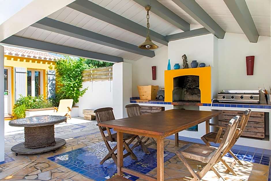 Les Yeux Bleus Bed & Breakfast