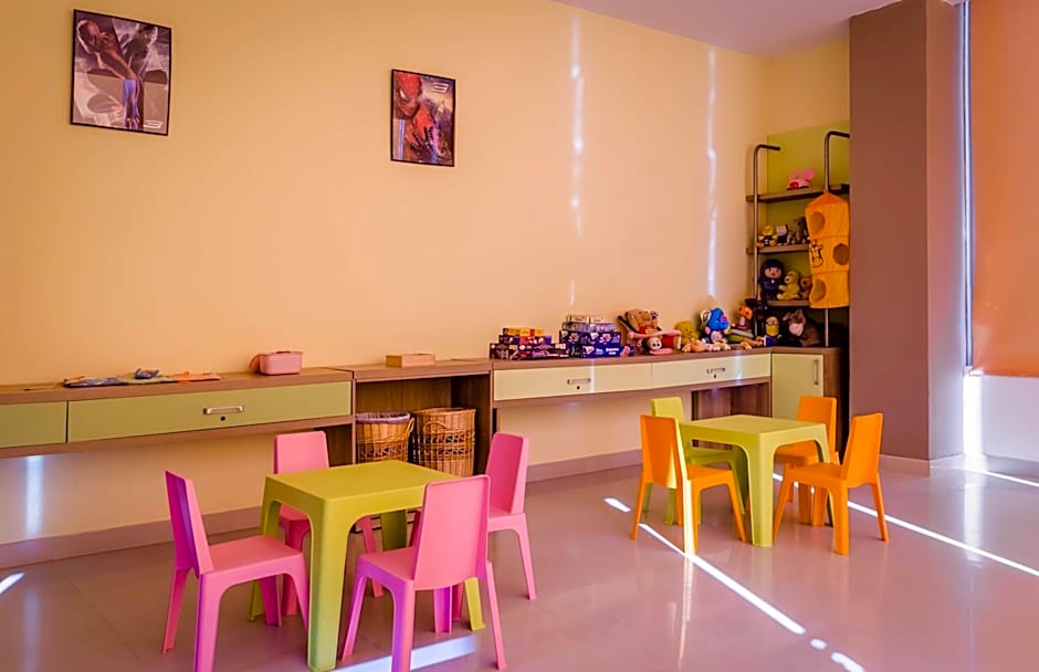 Exe Cunit Suites & Spa