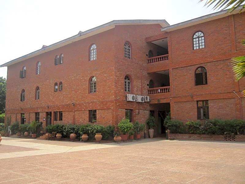 Coconut Grove Regency Hotel