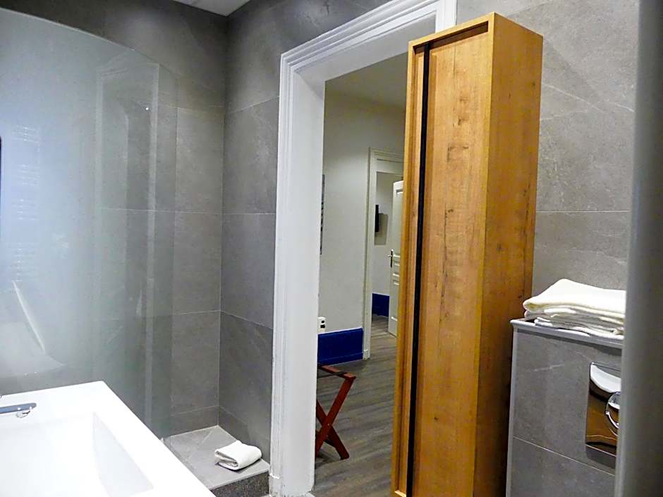 Logis Hotel Des Bains