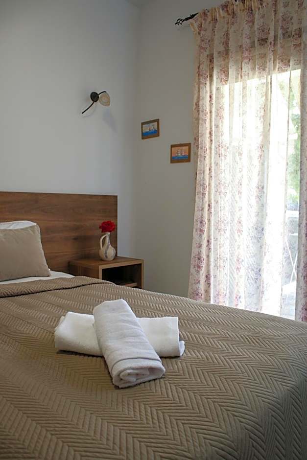 Studios Liotrivi Ouranoupolis