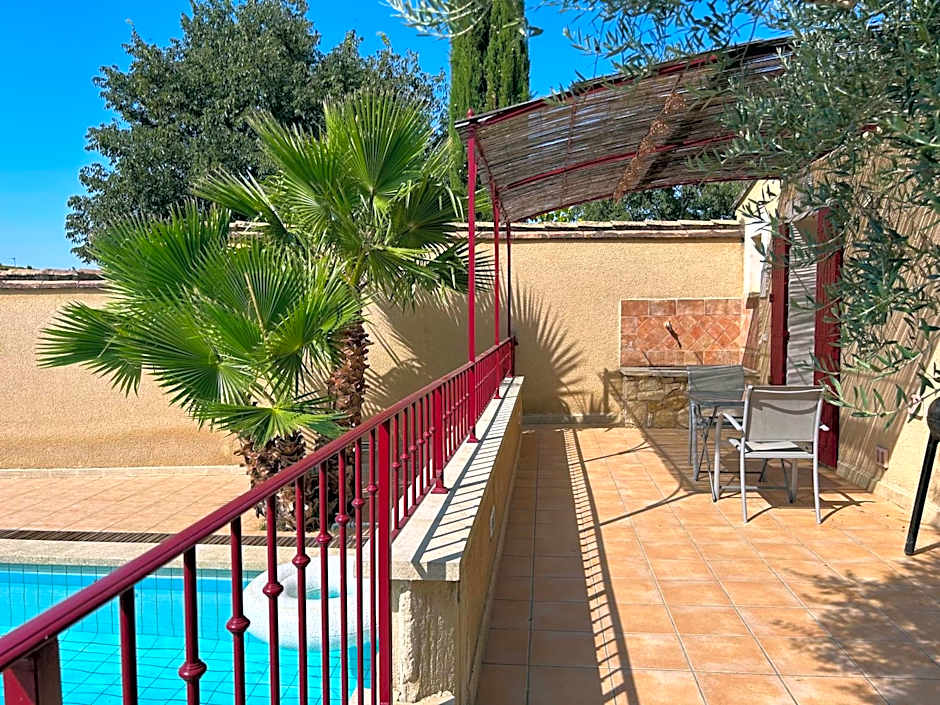 Les Ce Lestins - Studios Inde Pendants – Carpentras, UT