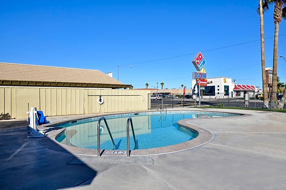 Crown Motel