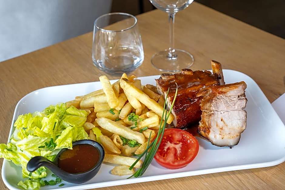 Le Konine - Hotel & Bar & Restaurant