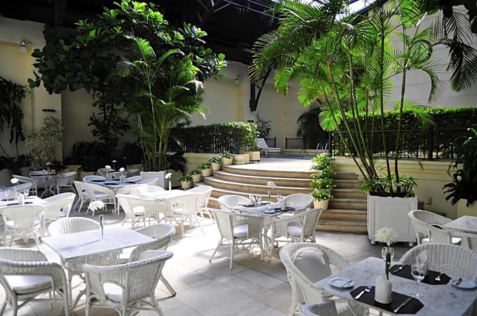 Loi Suites Recoleta Hotel