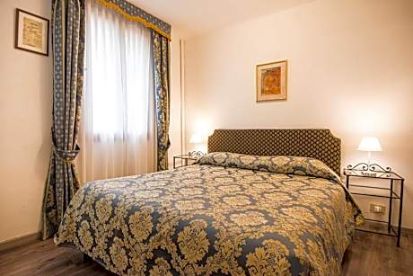 Deluxe Double Room with Terrace