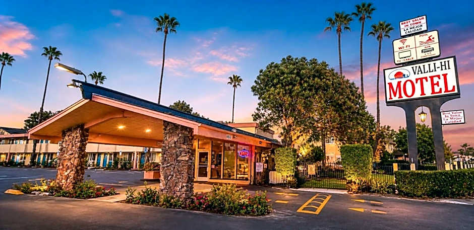Photo 1 of 22 of Valli Hi Motel