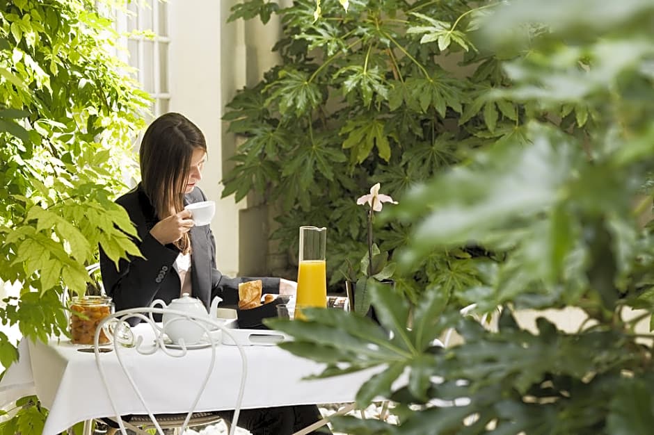 Hotel Le Jardin de Neuilly