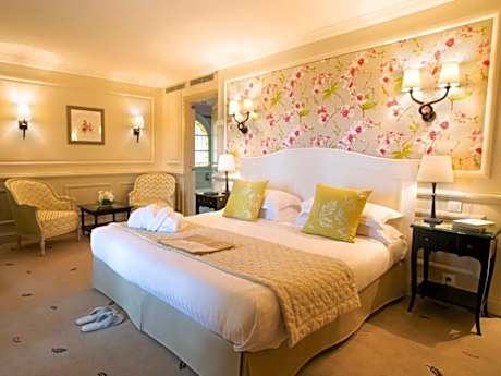 Classic Room with Garden View