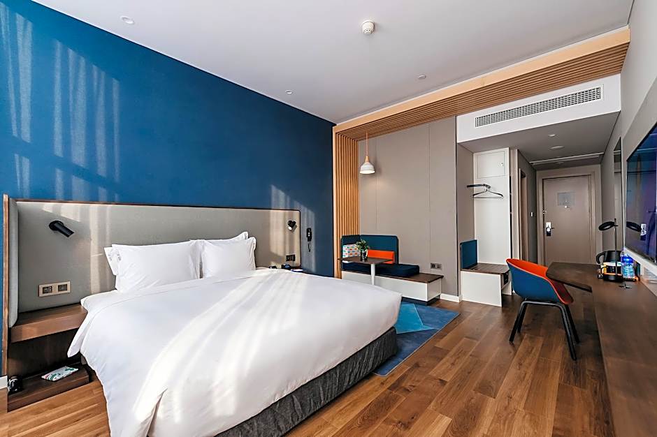 Holiday Inn Express Taizhou CMC By IHG