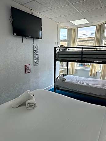 Classic Quadruple Room