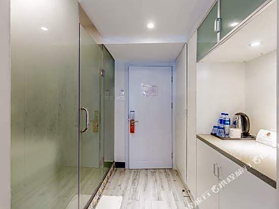Inhouse Apartment (Guangzhou Gangding Subway Station)