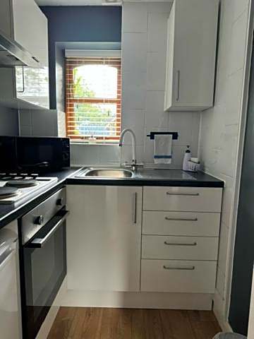 The Horseshoe and Castle