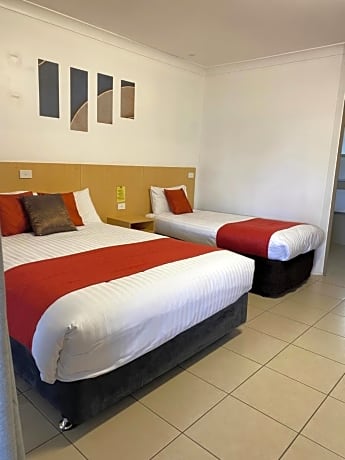 Self-Contained Unit - Pet-friendly