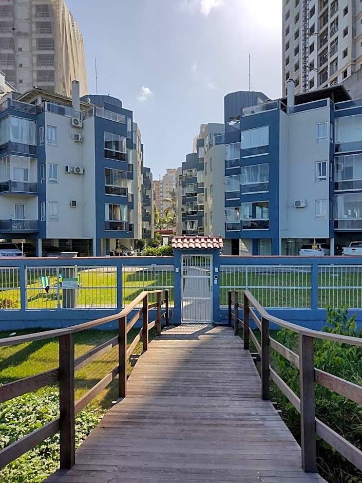 Itapema-Meia Praia- 3 quartos - Frente Mar!