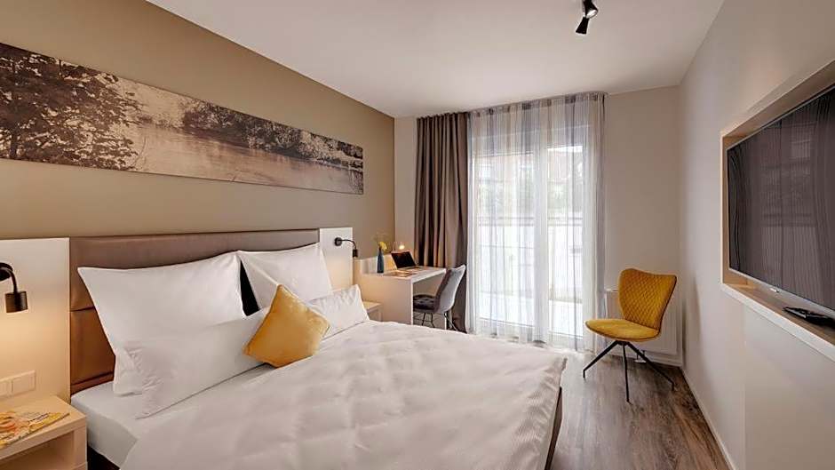 Amper Art Hotel