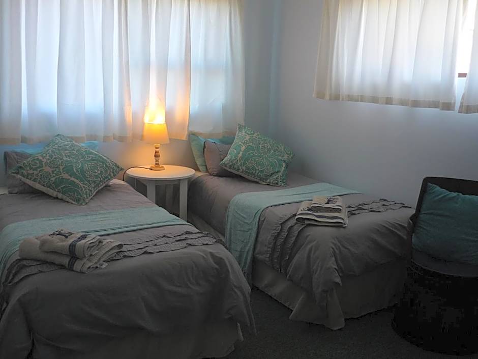 A1 Kynaston Guest House bed and breakfast or self catering