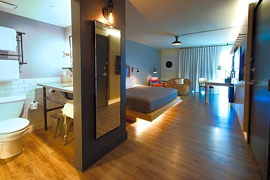 Moxy by Marriott Phoenix Tempe/ASU Area