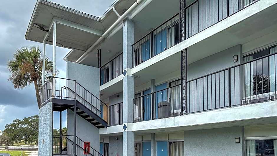 Motel 6 Altamonte Springs, FL