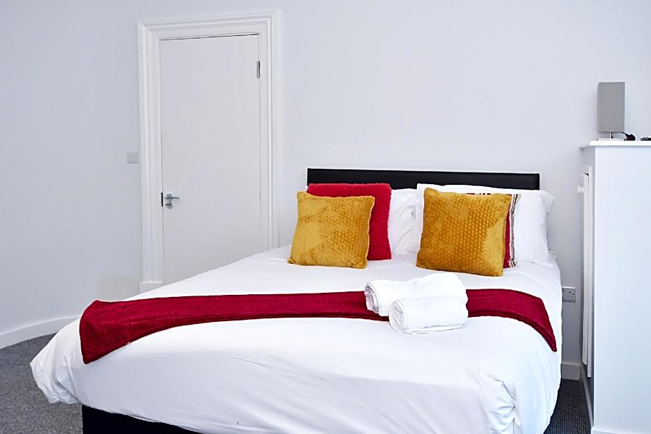 Townhouse @ 272 Walthall Street Crewe