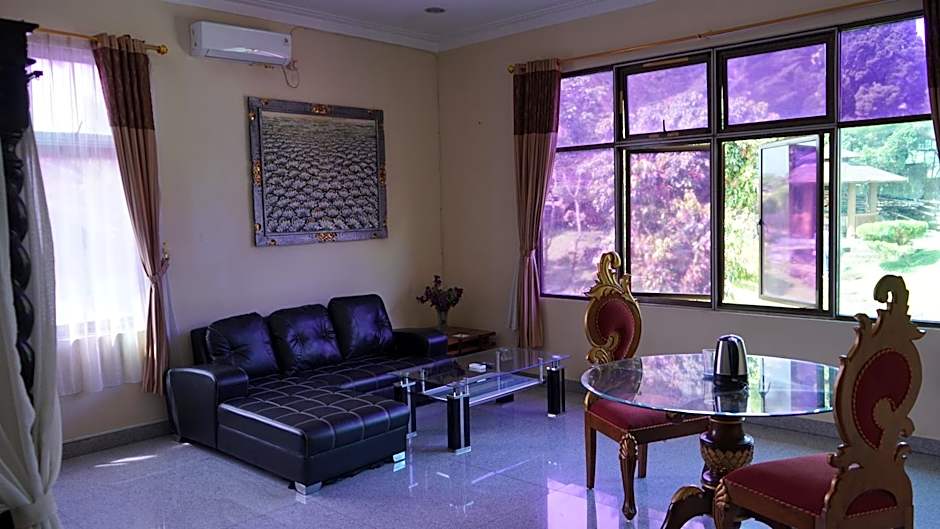 BRIA Hotel & Convention